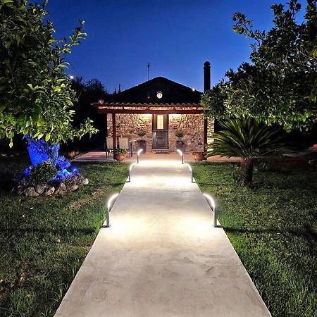 Vila Patras Stonehouse With Large Yard - Πέτρινο Σπίτι Με Αυλή Paralía Exteriér fotografie
